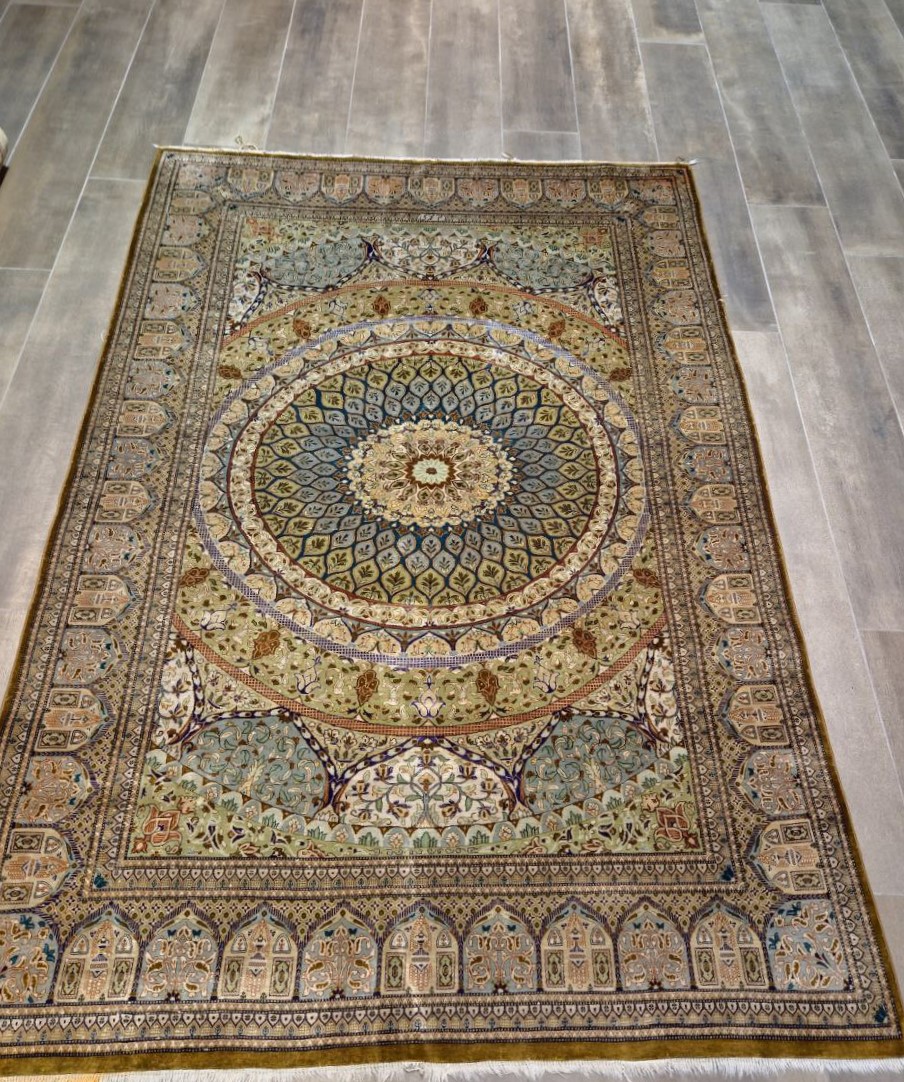 TAPPETO QUM PERSIANO 100% SETA FIRMATO MOHAMMADI MIS:203x133 CM - immagine 2