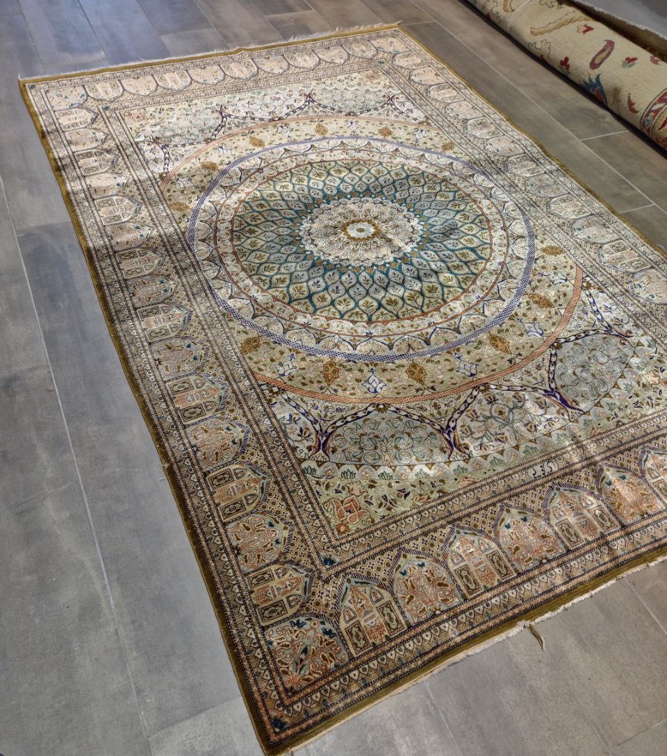 TAPPETO QUM PERSIANO 100% SETA FIRMATO MOHAMMADI MIS:203x133 CM - immagine 8